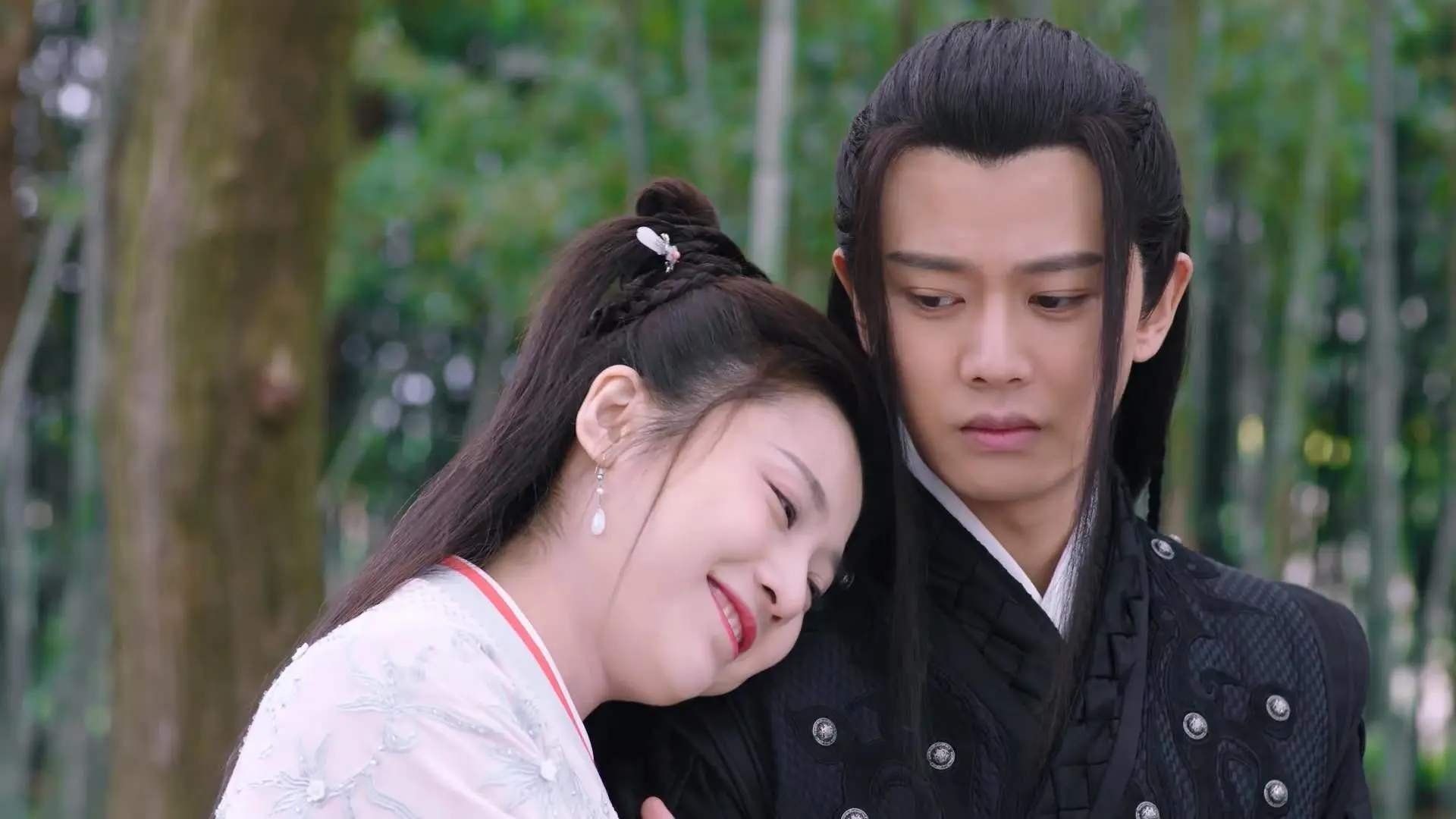 开云体育官方网站-卢顿镇主场气势如虹，草地球场冲击前列，卢登vn