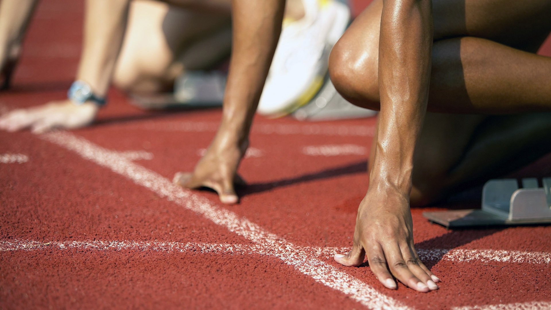 【攻守平衡】顶级运动员利用战术实现全场掌控，攻守兼备的足球运动员